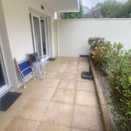 Les Bisquines Apartment